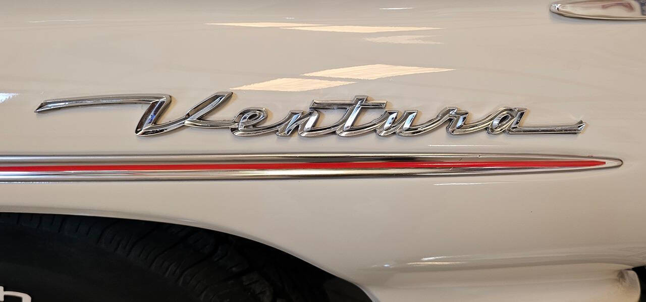 1960 Pontiac Ventura 24