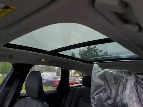 2025 Volvo XC60 B5 Plus Dark Theme