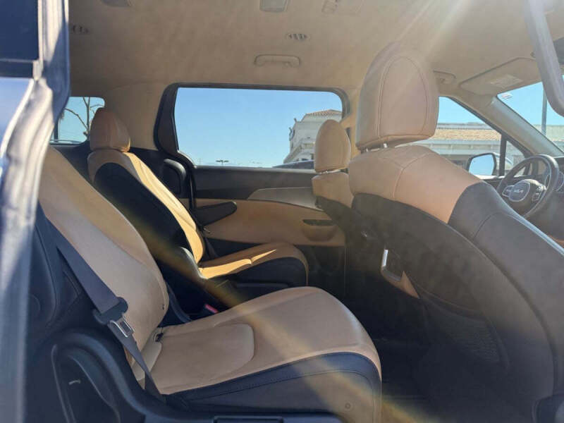 2023 Kia Carnival
