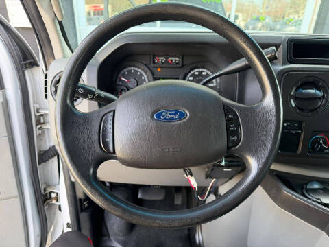 2014 Ford E-Series E-350 SD