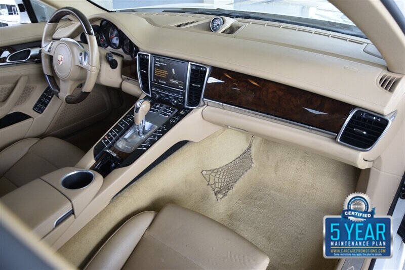 2012 Porsche Panamera