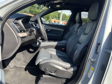 2024 Volvo XC90 Recharge T8 Ultimate Bright Theme 7P