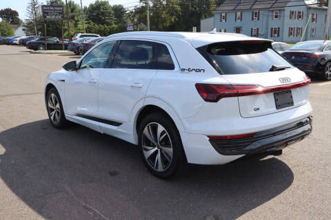 2024 Audi Q8 e-tron quattro Premium