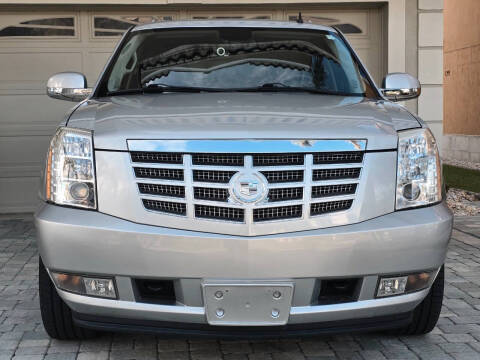 2010 Cadillac Escalade Luxury