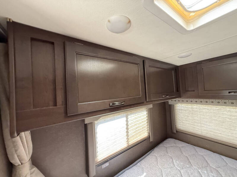 2019 Ford FOUR WINDS THOR 22E