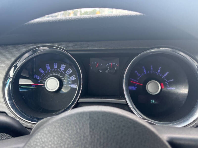 2012 Ford Mustang V6 Premium