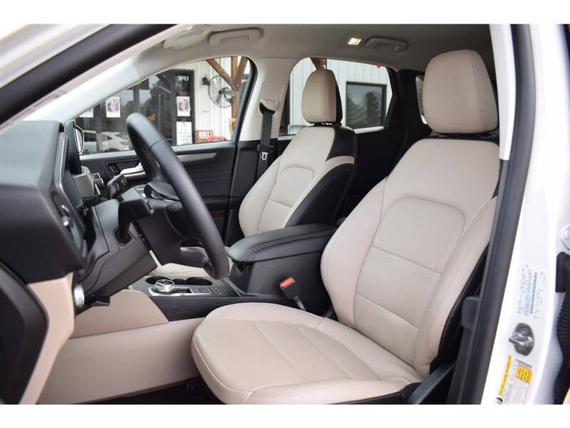 2022 Ford Escape Plug-In Hybrid Titanium