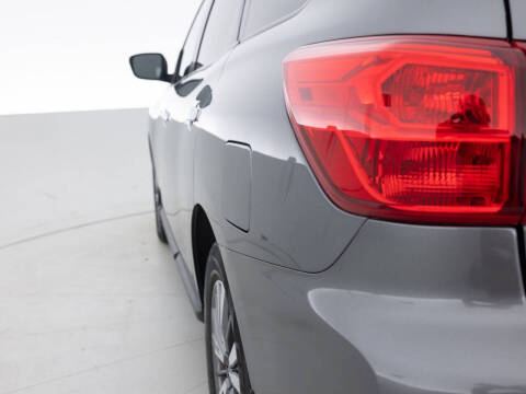 2018 Nissan Pathfinder S