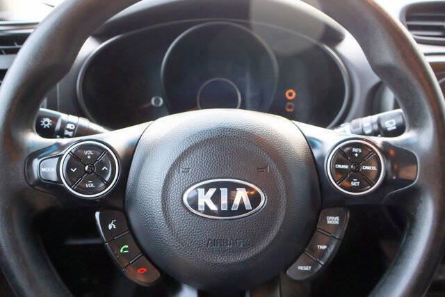 2017 Kia Soul +