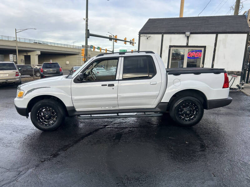 2005 Ford Explorer Sport Trac XLT's photo