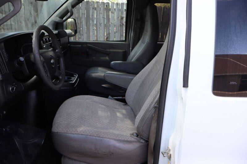 2017 Chevrolet Express LT 3500