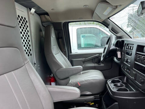 2017 Chevrolet Express 2500