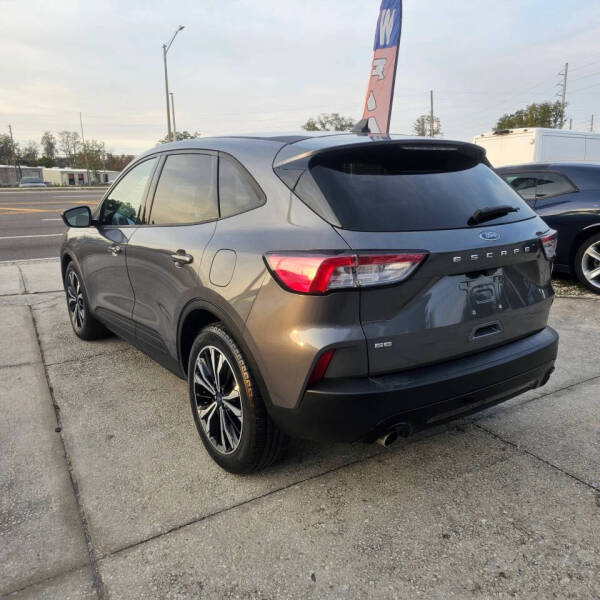 2021 Ford Escape SE
