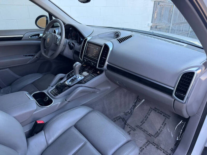 2012 Porsche Cayenne Tiptronic