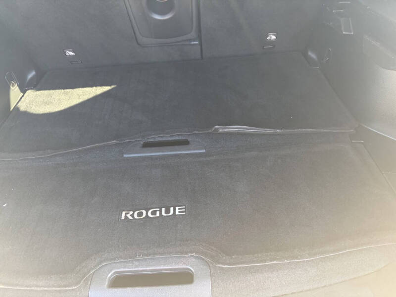 2020 Nissan Rogue SV