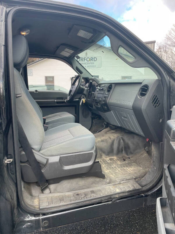 2012 Ford F-550 - Photo 8
