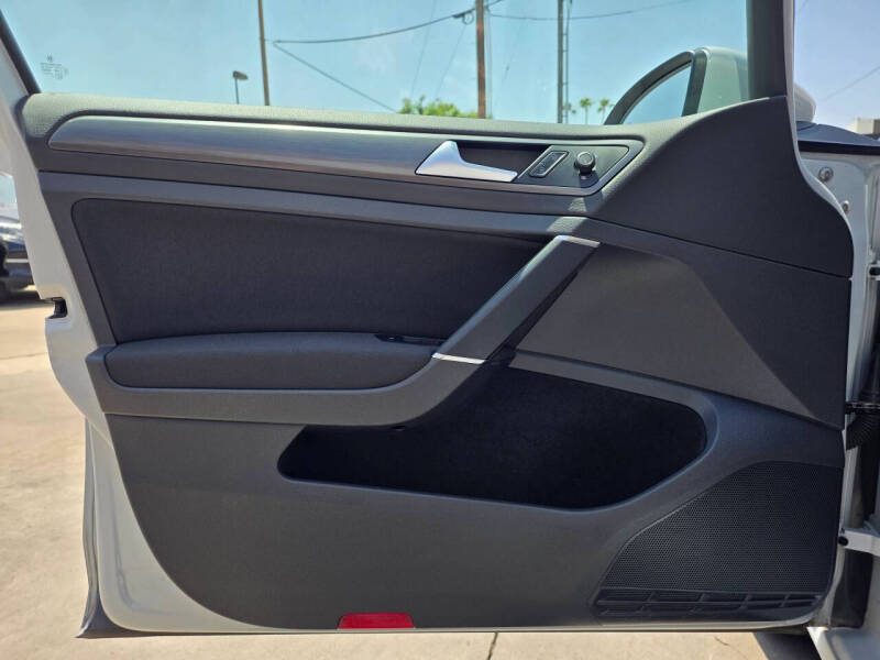 2019 Volkswagen e-Golf SE