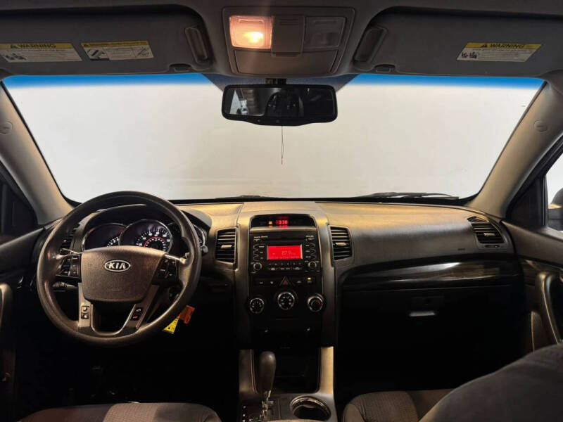 2011 Kia Sorento LX