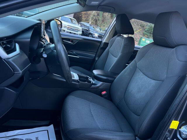 2020 Toyota RAV4 XLE