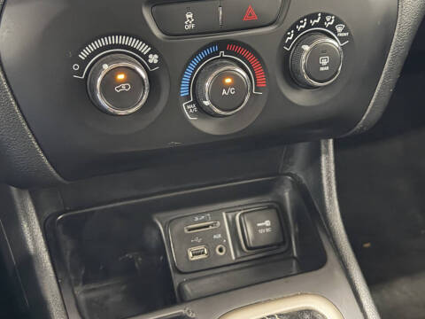 2015 Jeep Cherokee Sport