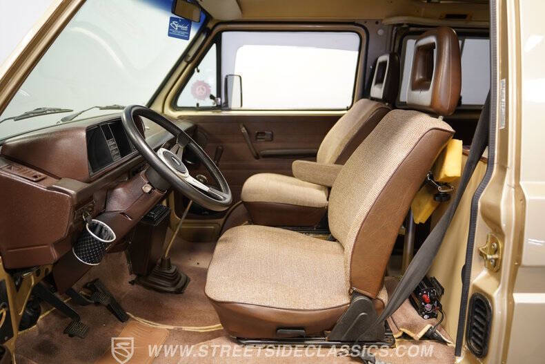 1982 Volkswagen Vanagon Camper