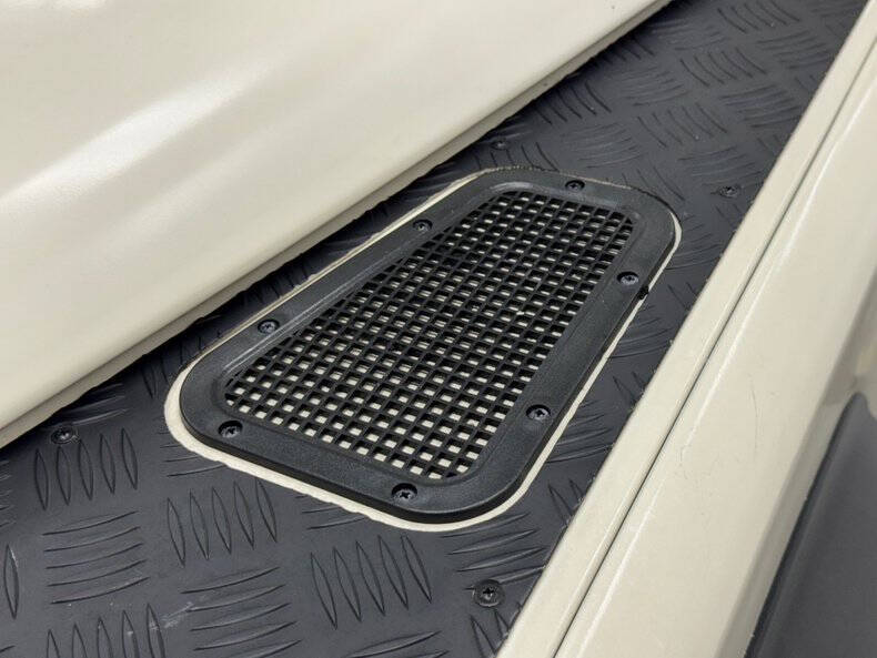 1987 Land Rover Defender