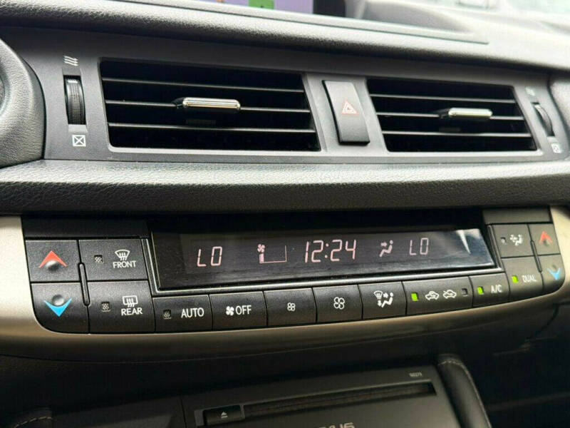 2014 Lexus CT 200h