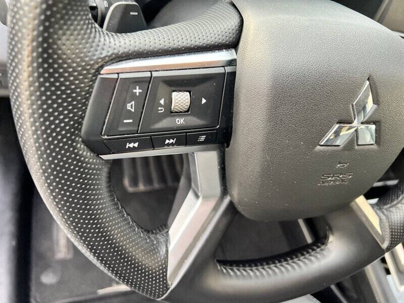 2024 Mitsubishi Outlander SE