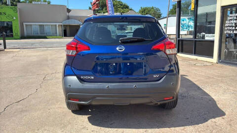 2020 Nissan Kicks SV