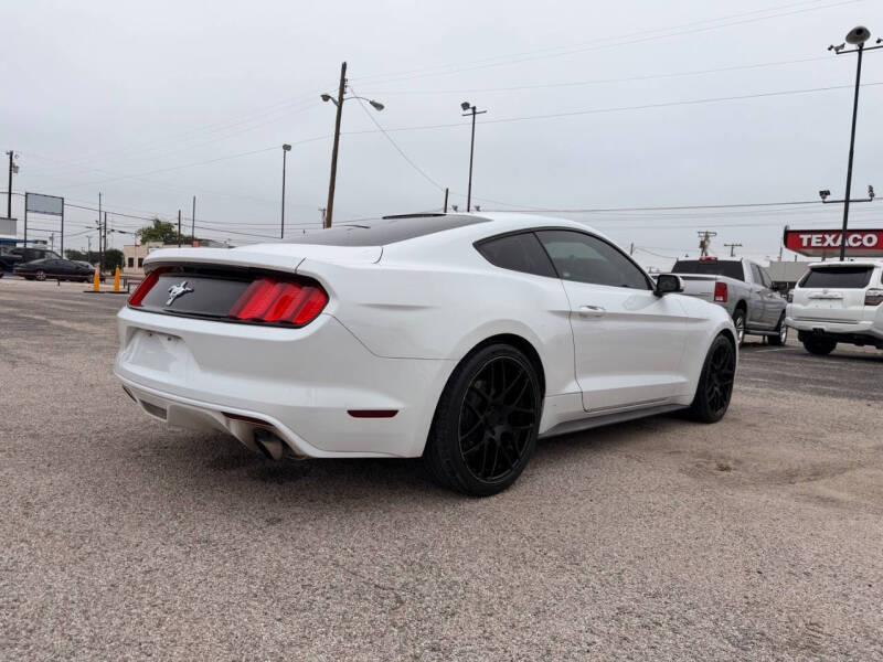 2017 Ford Mustang V6