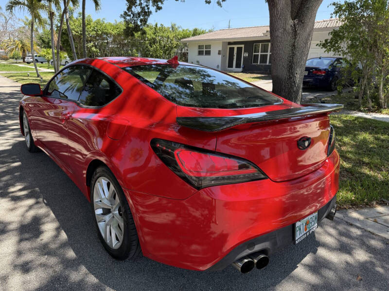 2013 Hyundai Genesis Coupe 2.0T Premium