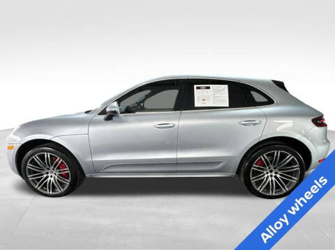 2015 Porsche Macan Turbo