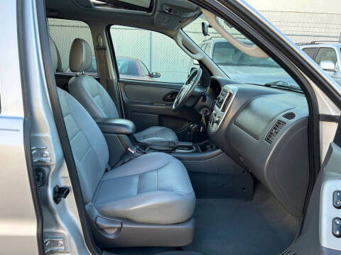 2005 Ford Escape XLT