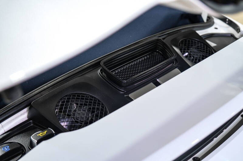 2017 Porsche 911 Carrera