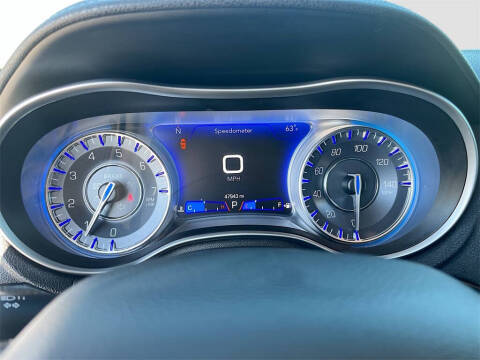 2022 Chrysler 300 Touring L