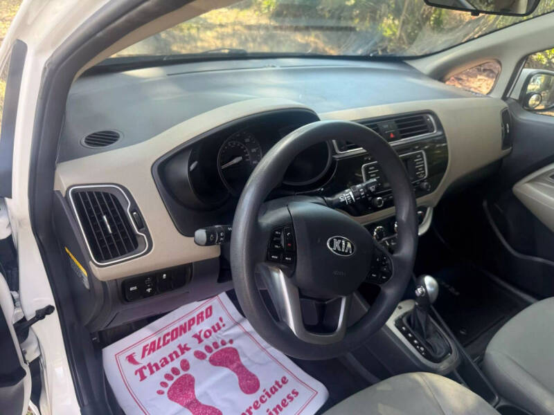 2016 Kia Rio 5-Door LX