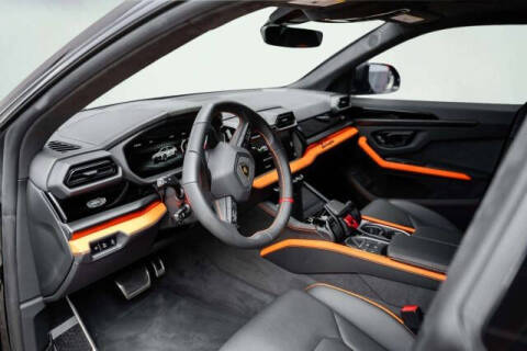 2025 Lamborghini Urus SE