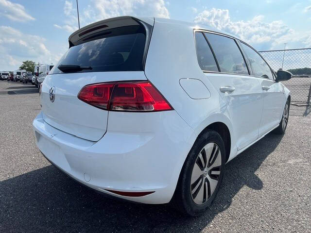2016 Volkswagen e-Golf SE