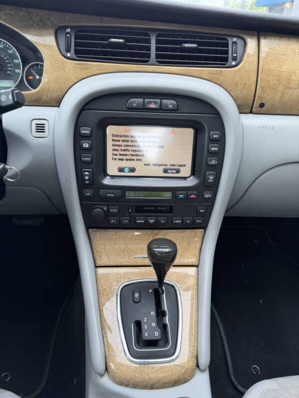 2002 Jaguar X-Type 2.5