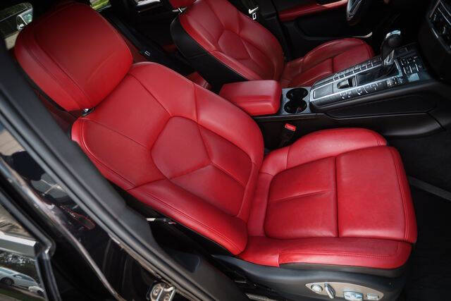 2015 Porsche Macan S