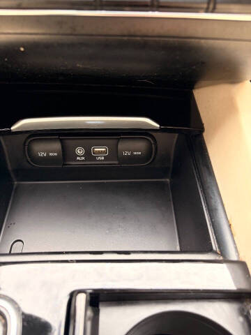 2017 Kia Cadenza Premium