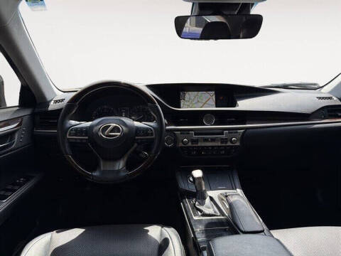 2017 Lexus ES 350