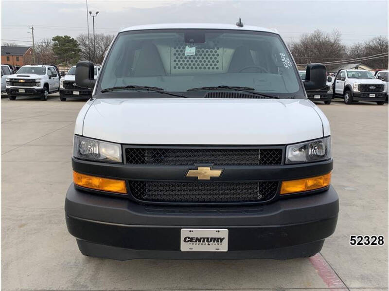2025 Chevrolet Express 2500