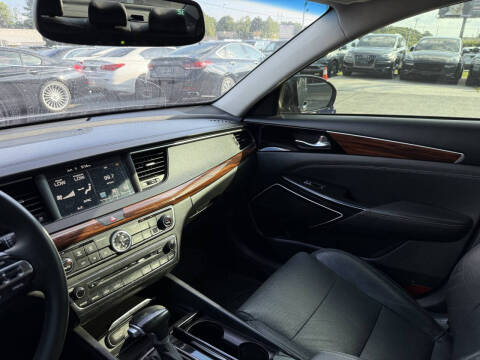 2017 Kia Cadenza Premium