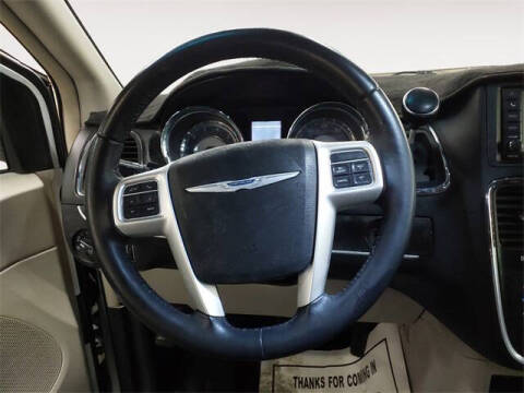 2016 Chrysler Town and Country Touring