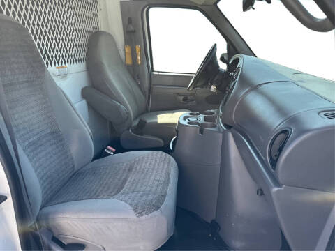 2002 Ford E-Series E-350 SD