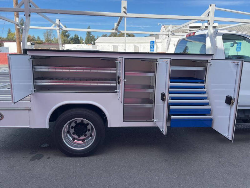 2023 Chevrolet Silverado 5500HD