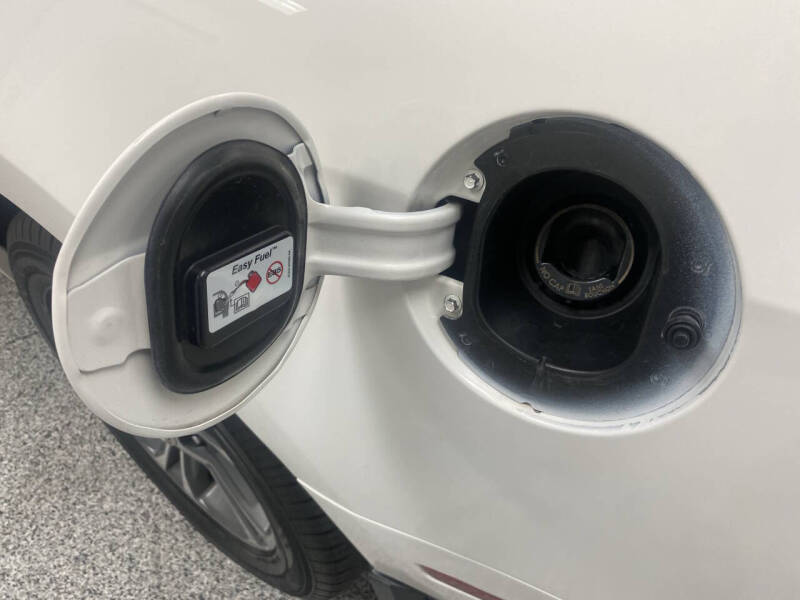 2011 Ford Mustang V6