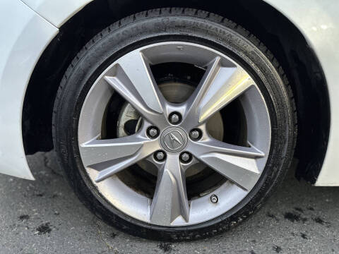 2013 Acura ILX 2.0L w/Premium