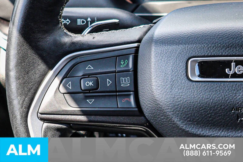 2022 Jeep Grand Cherokee Laredo